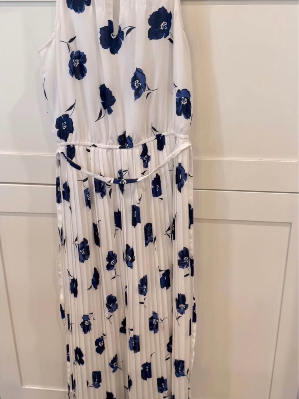 Pleated White Maxi Dress with Navy Floral Accents - Picture 3 of 5